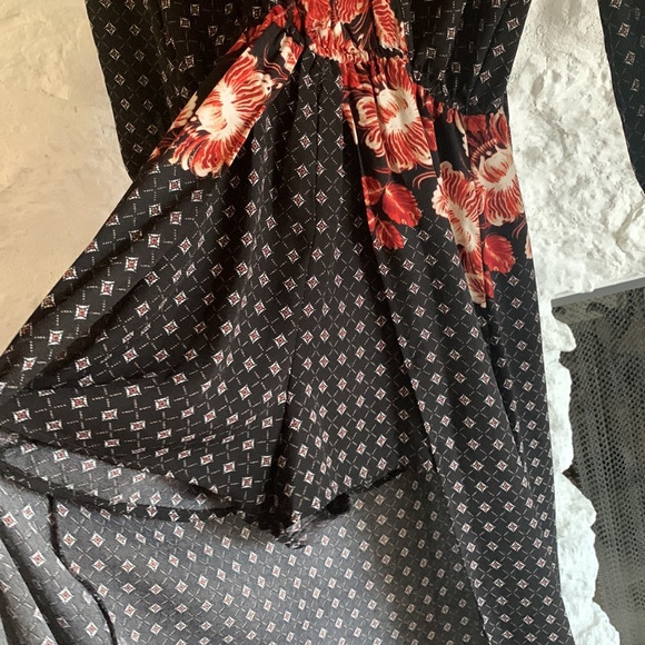 Chelsea and violet, size small, pantsuit with open front/shorts - Picture 2 of 5